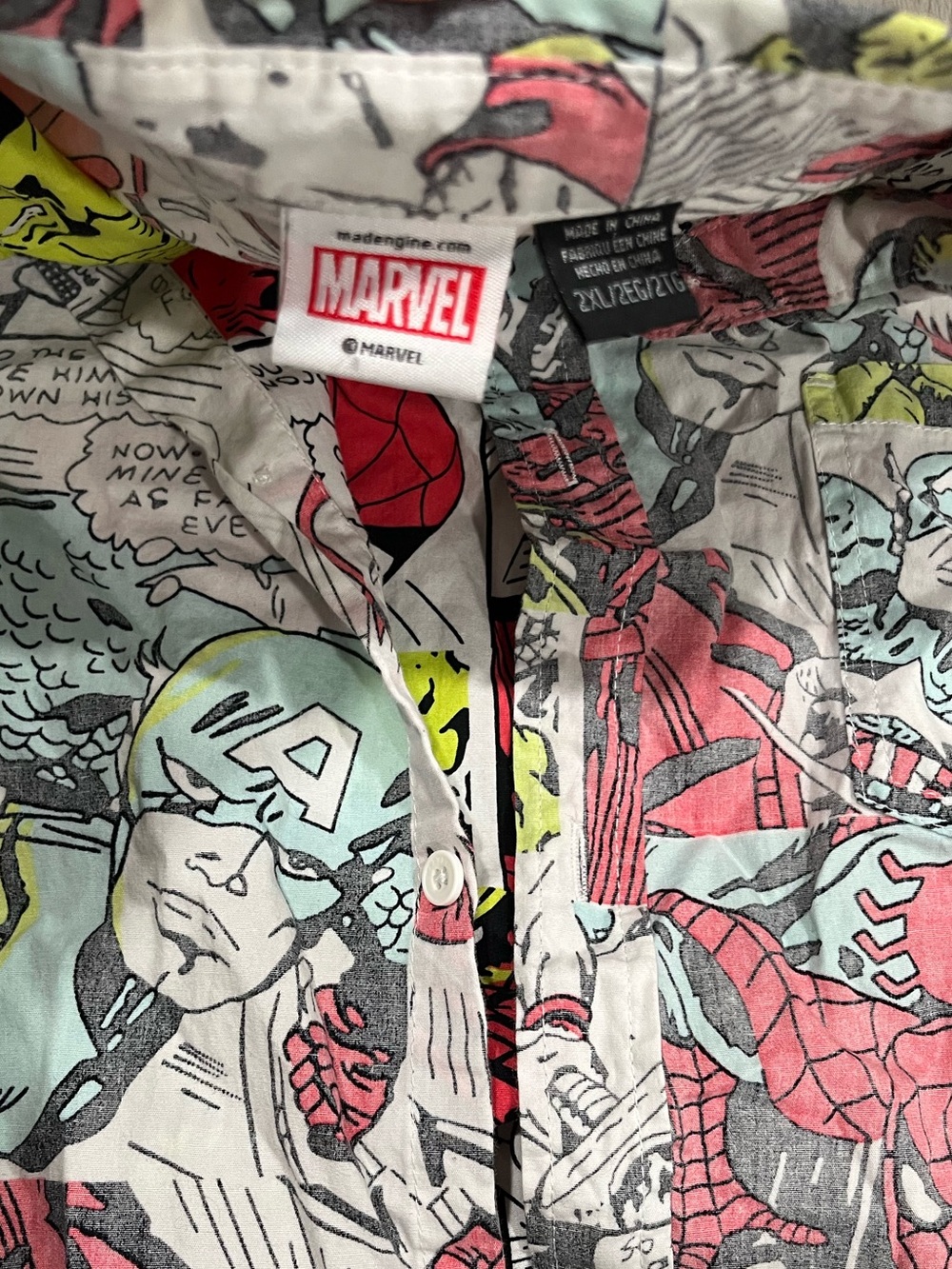 Marvel Men's Short-Sleeve Comic Print Shirt Button Up - Picture 3 of 9
